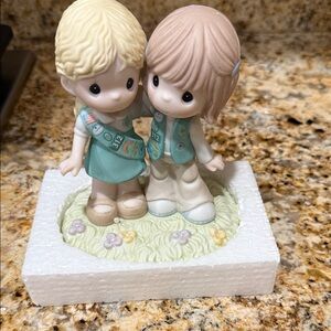 Precious Moments Girl Scout Friendship Figurine with Blonde and Light Brown Hair